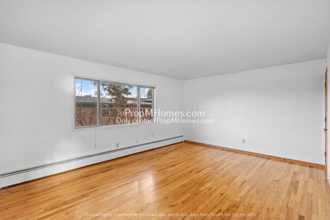 Foto del edificio - Updated One Bedroom Condo Within Walking D...