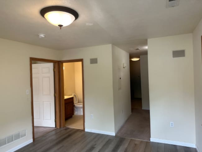 Building Photo - 409 S Pugh St