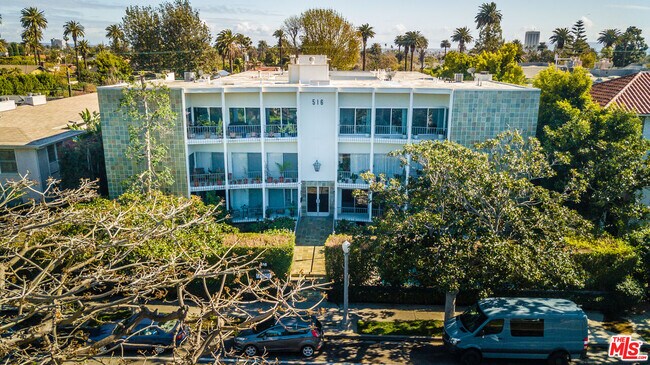 Foto del edificio - 516 San Vicente Blvd