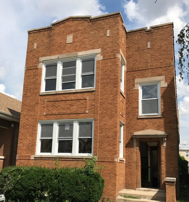 Building Photo - 5234 W Newport Ave