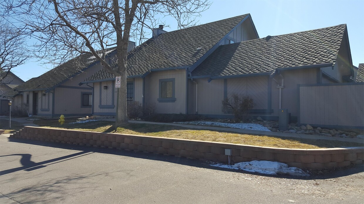 Photo - 2501A S Victor St (Aurora, CO)
