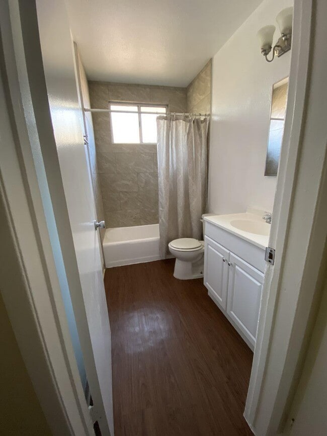 Building Photo - Park Plaza