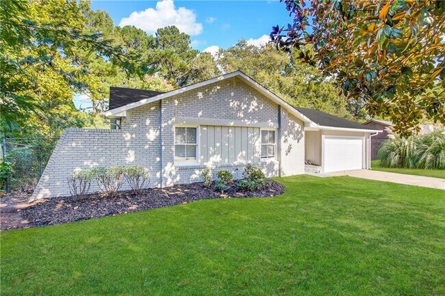 Building Photo - 6595 Bellburn Rd