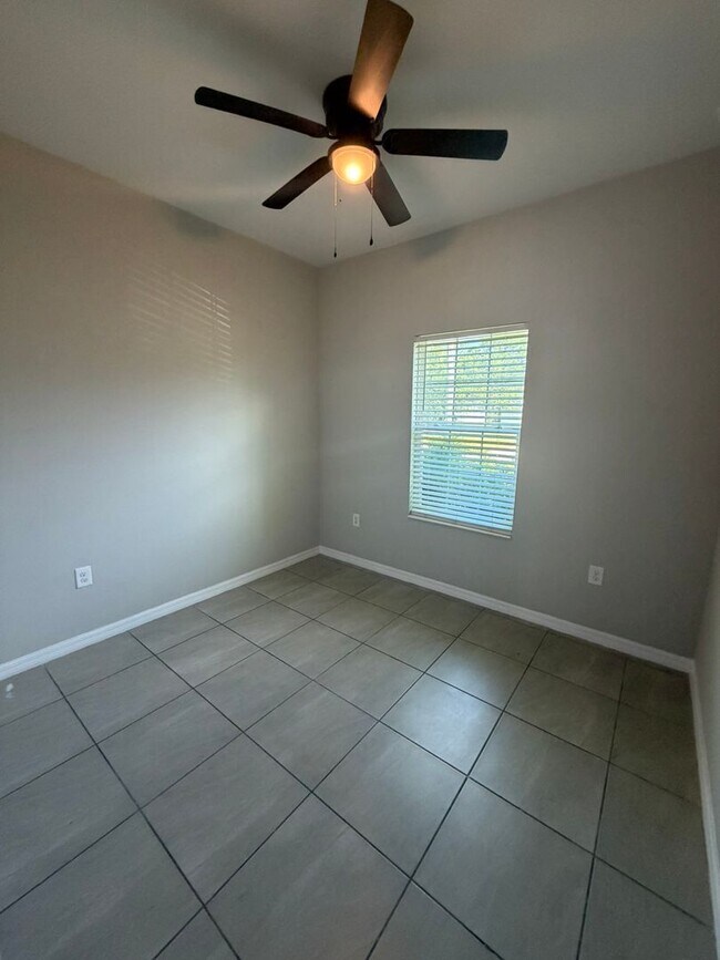 Foto del edificio - 2232 NE 6th St