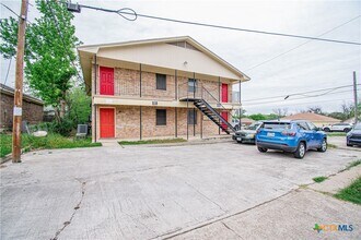 Building Photo - 501 Root Ave