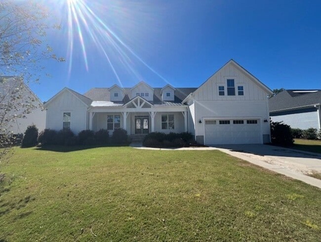 Photo - Experience Elegance and Privacy House