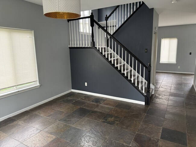 Foto del edificio - 384 Reston Cir
