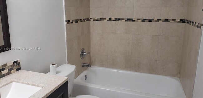 Foto del edificio - 8301 SW 142nd Ave