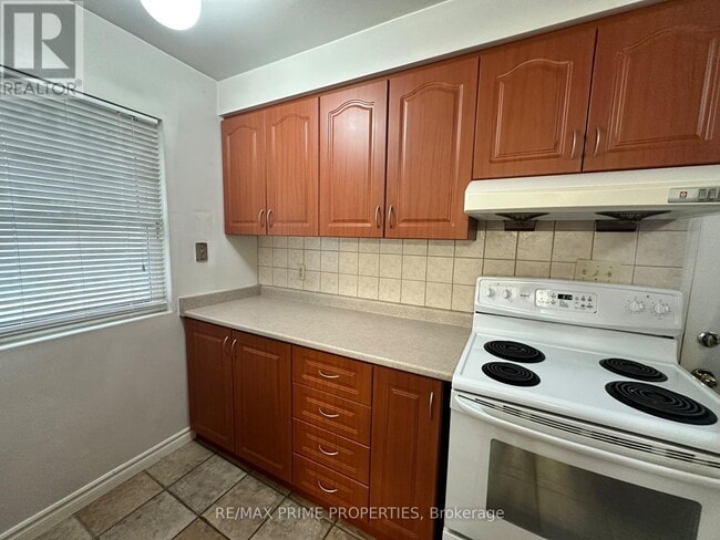 Building Photo - 168 Highbourne Rd