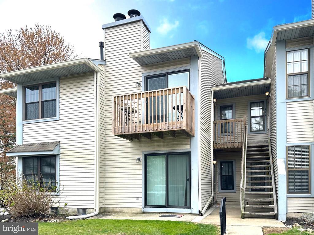 Primary Photo - 243 Barclay Ct