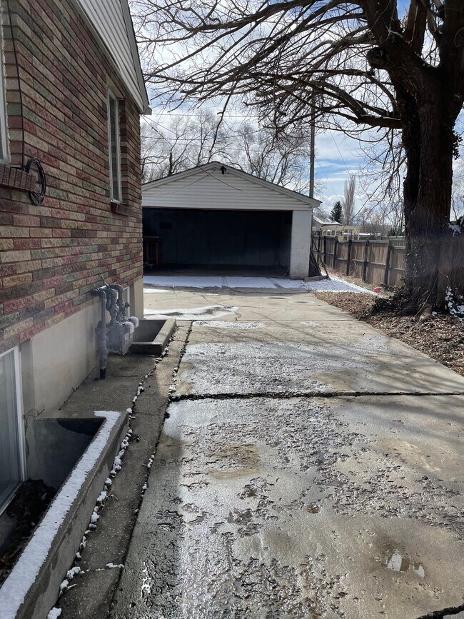 Foto del edificio - 250 E 600 S