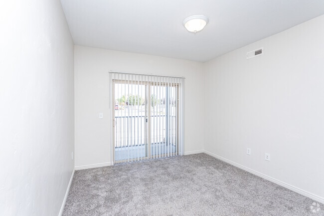 1BR & 2BR Living Room - Bristol Village Apartments