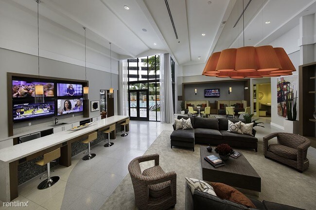 Foto del edificio - 8750 NW 36th St