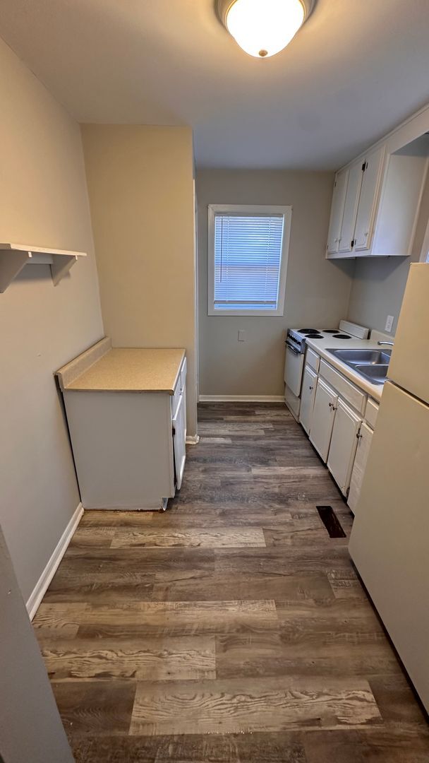 Foto del edificio - $550 - 1 bed 1 bath Duplex