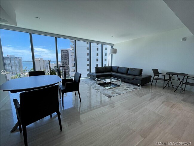Foto del edificio - 1451 Brickell Ave