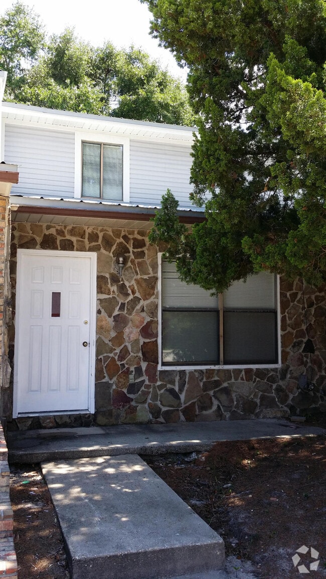 Building Photo - 151 Scottwood Dr SE