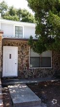 Building Photo - 151 Scottwood Dr SE