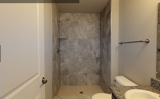 Foto del edificio - Mid-Town Park, LLC