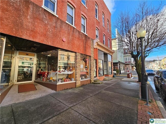 Building Photo - 42 Broadway