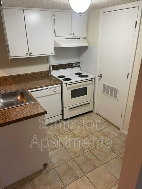 Primary Photo - 5804 Haymeadow Ln
