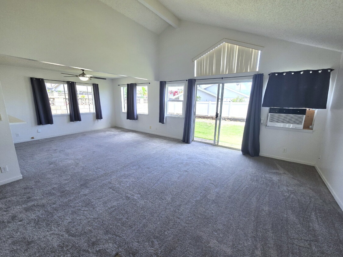 Primary Photo - 2br/2bath Home with Garage in Waikele