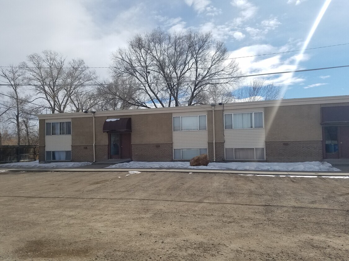 Building Photo - 2113 Thomas Ave
