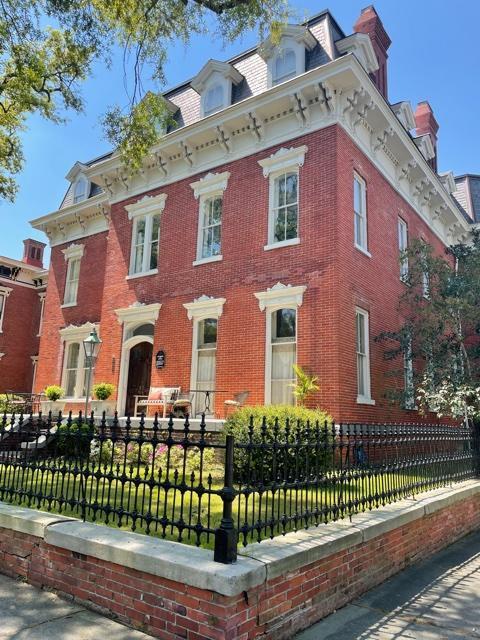 Primary Photo - 202 S 3rd St