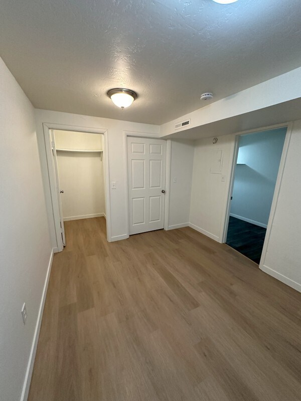 Building Photo - 725 S 1000 W