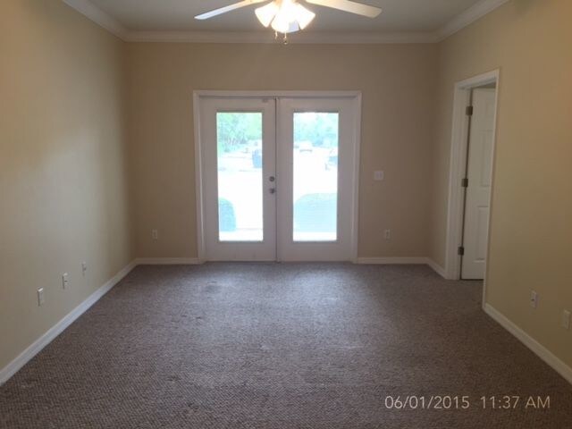 Building Photo - Nice 2 Bedroom Unit at Creets Crossing