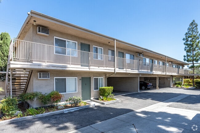 Building Photo - Pinecrest Apartments