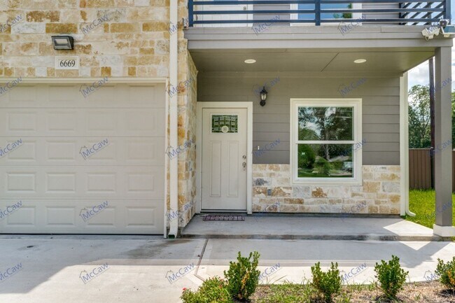 Foto del edificio - New 3/2.5 in the Heart of Houston!