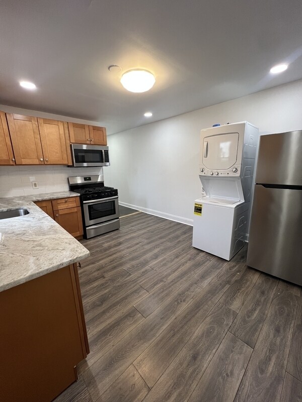 Foto del edificio - 426 N 62nd St