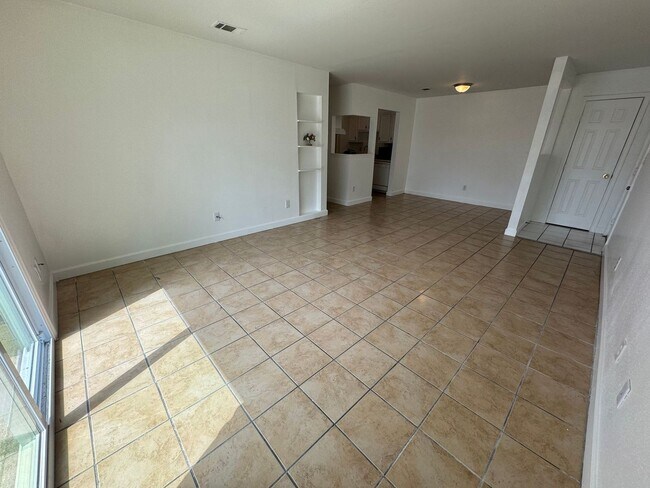 Foto del edificio - Gulf Breeze - Greenbriar Estates - 2 bed, 1 bath - Lawn care included