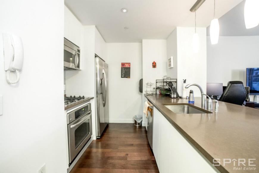 Primary Photo - 1 bedroom in Brooklyn NY 11201