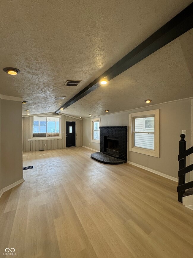 Foto del edificio - 250 Koehne St