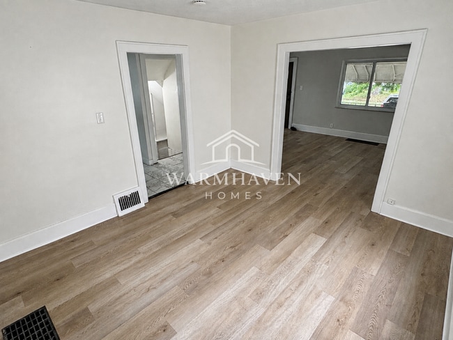 Building Photo - 801 Storer Ave