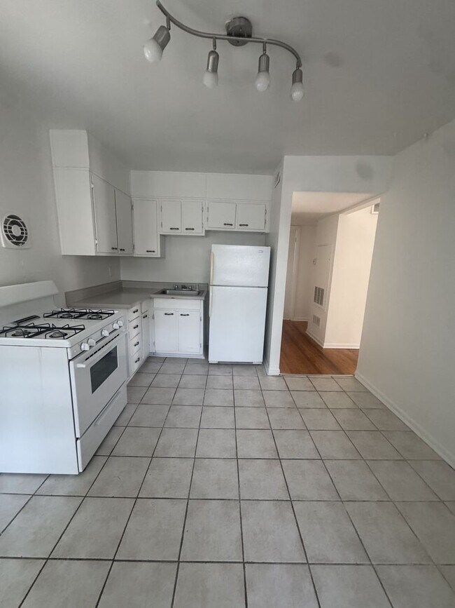 Foto del edificio - 215-Hillcrest