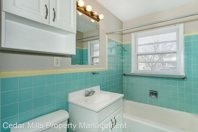 Building Photo - 3 br, 1 bath House - 3152 S. Bennett