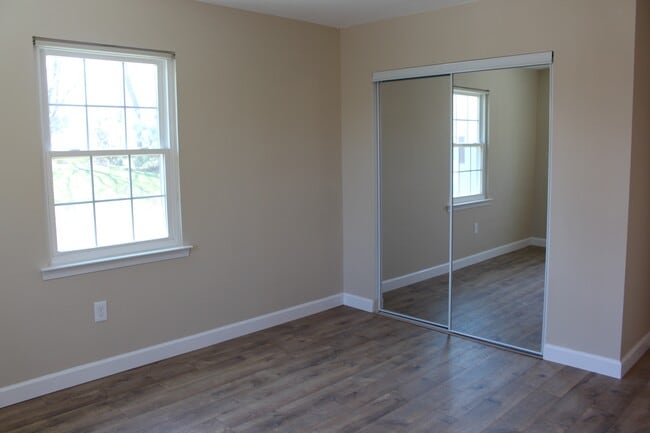 Building Photo - 2203 Buckingham Cir