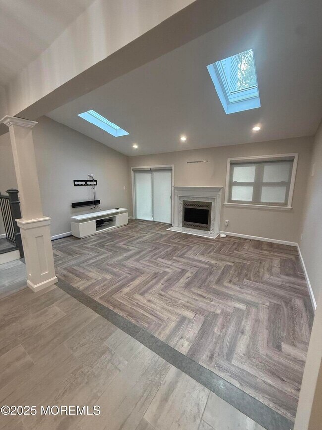 Foto del edificio - 35 Chestnut Way