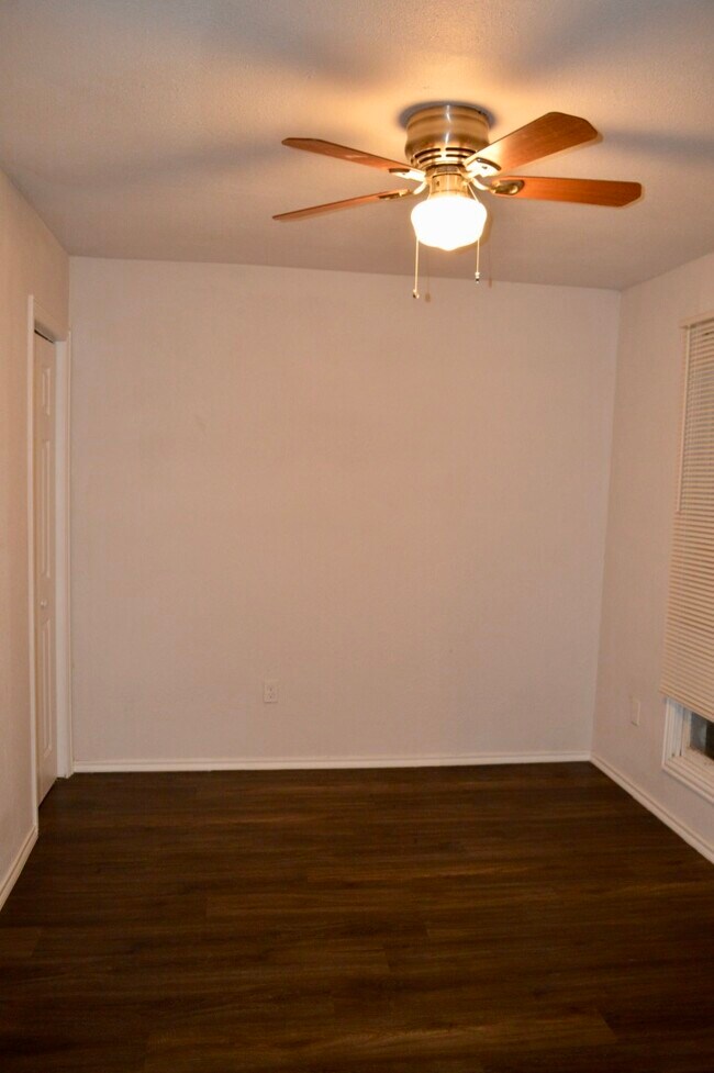 Building Photo - 416 Collingsworth