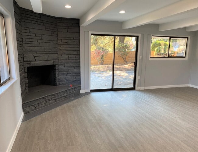 Foto del edificio - 23601 58th Ave W