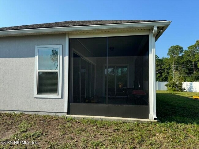 Foto del edificio - 95344 Creekville Dr