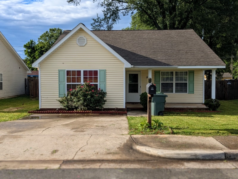 Foto principal - 2696 Wilson Dr NW