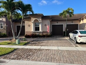 Building Photo - 14856 Barletta Way
