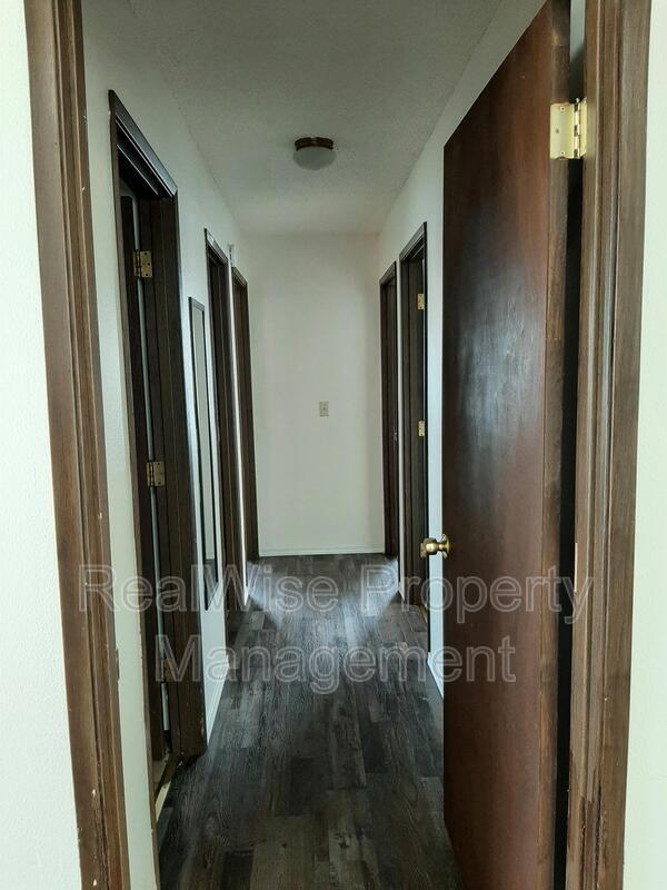 Foto del edificio - 332 NE 9th St