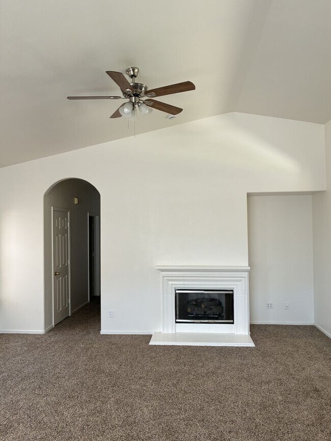 Foto del edificio - 3 Bedroom 2 Bath Home