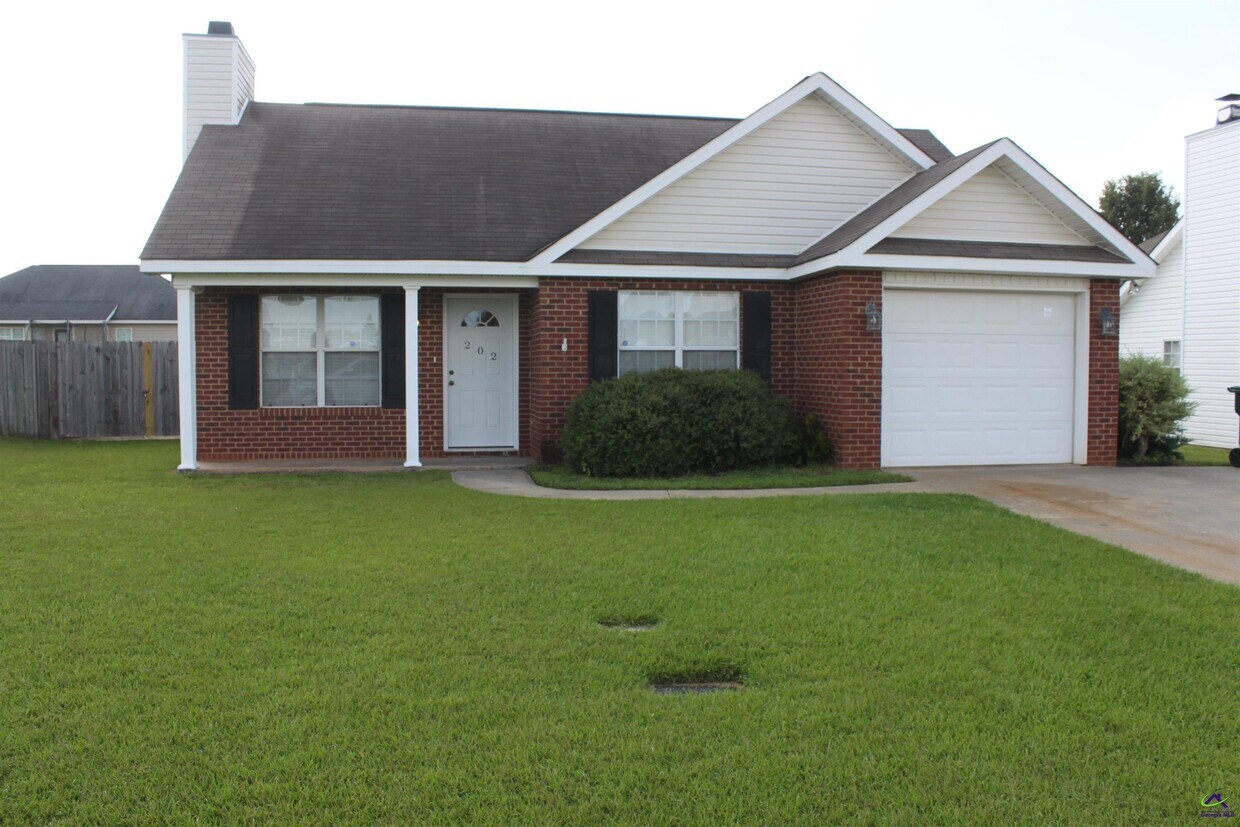 Primary Photo - 202 Stirling Bridge Dr