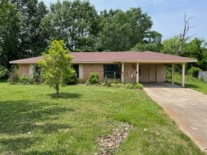 Building Photo - 3627 Lansdowne Dr