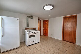 Building Photo - 177 Boyden St